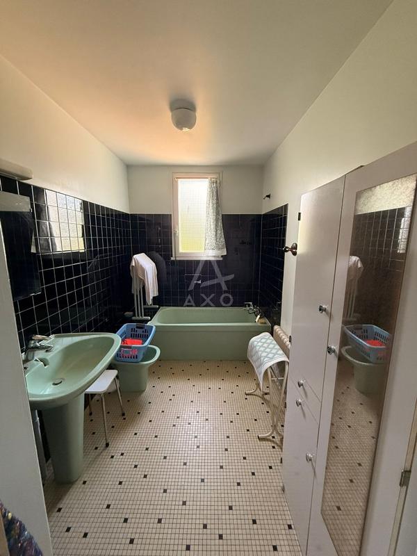 Maison - 136 m² - 6 pièces