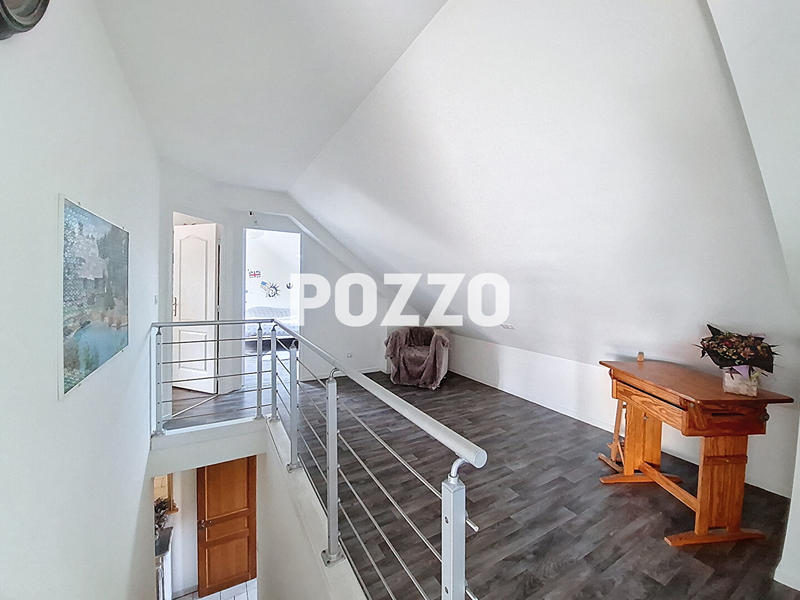 Maison - 165 m² - 8 pièces