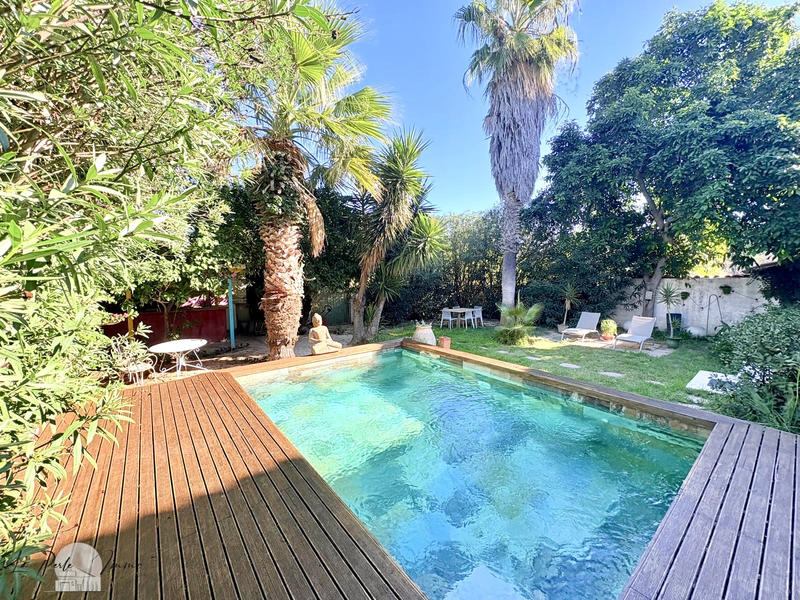 Mas - 210 m² - 5 pièces