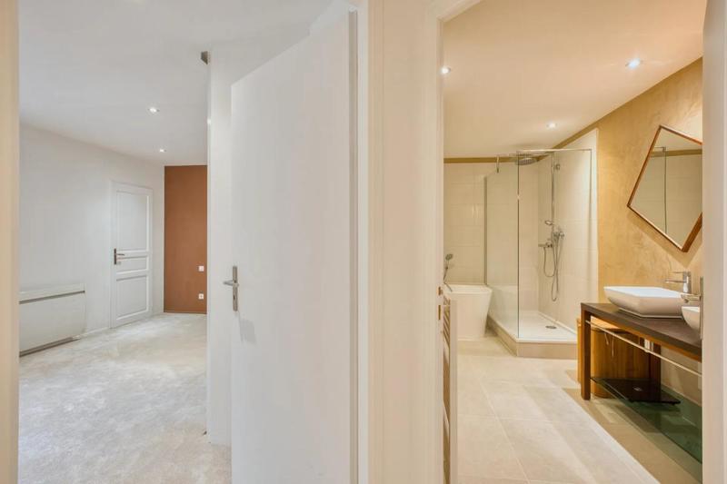 Appartement - 177 m² - 8 pièces