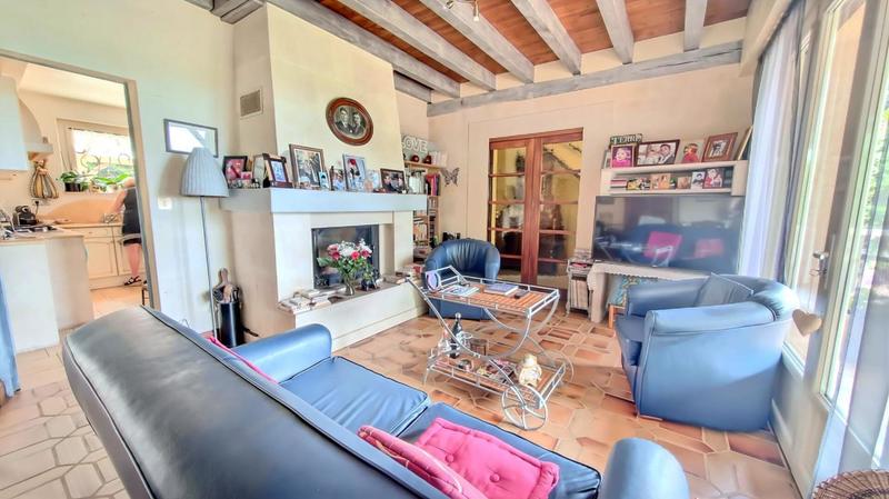 Maison - 250 m² - 8 pièces