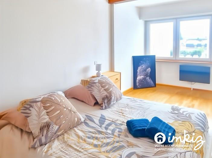 Maison - 250 m² - 9 pièces