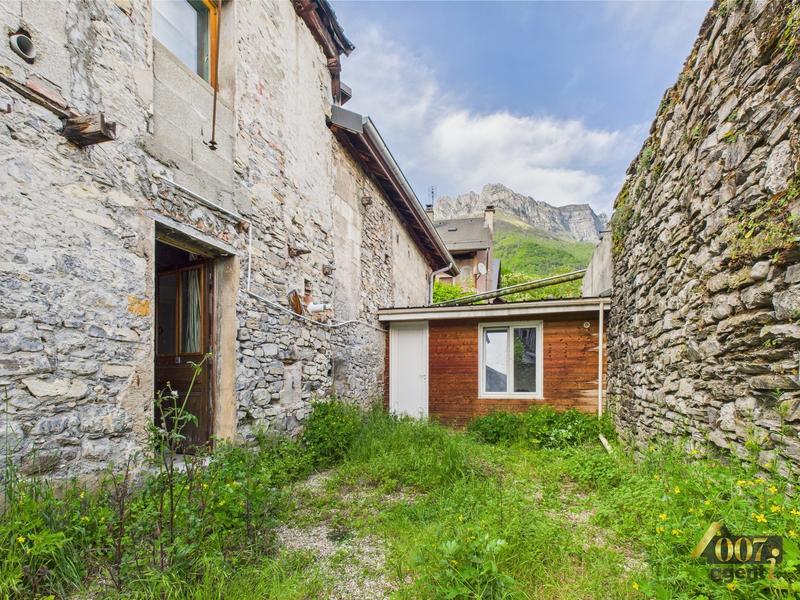 Maison - 140 m² - 6 pièces