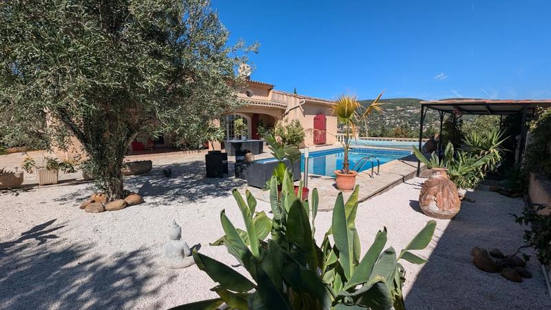 Maison - 144 m² - 5 pièces