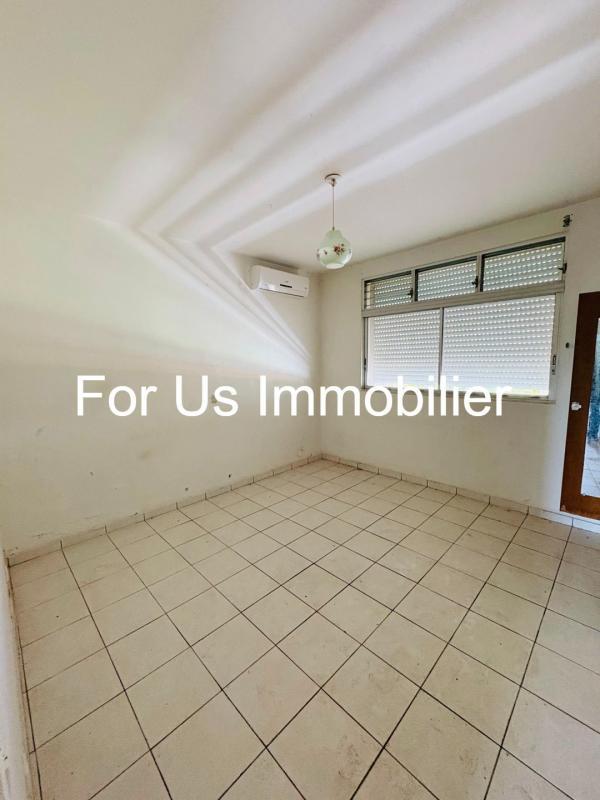 Maison - 262 m² - 8 pièces