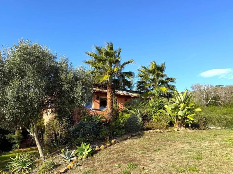 Maison - 106 m² - 7 pièces