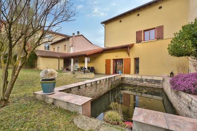 Maison - 180 m² - 5 pièces