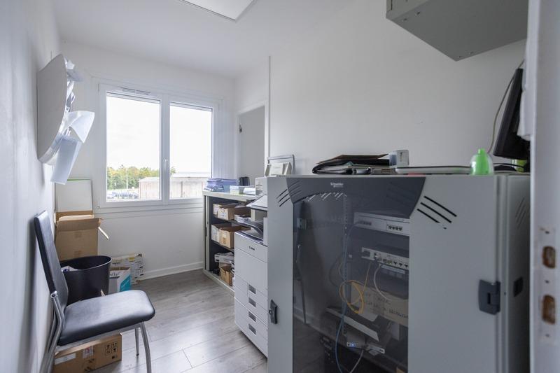 Bureau - 230 m² - 10 pièces