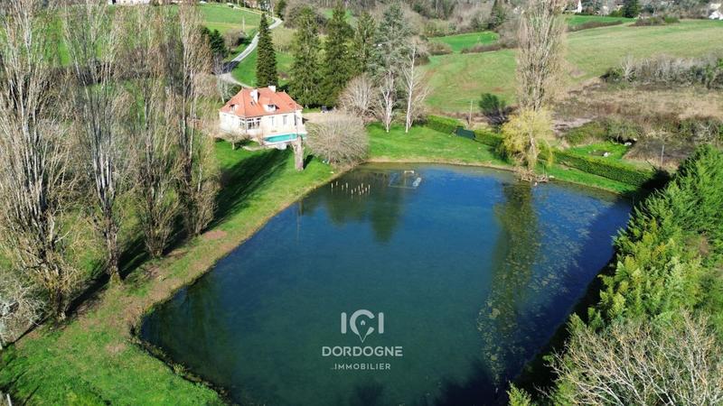 Propriété - 145 m² - 5 pièces