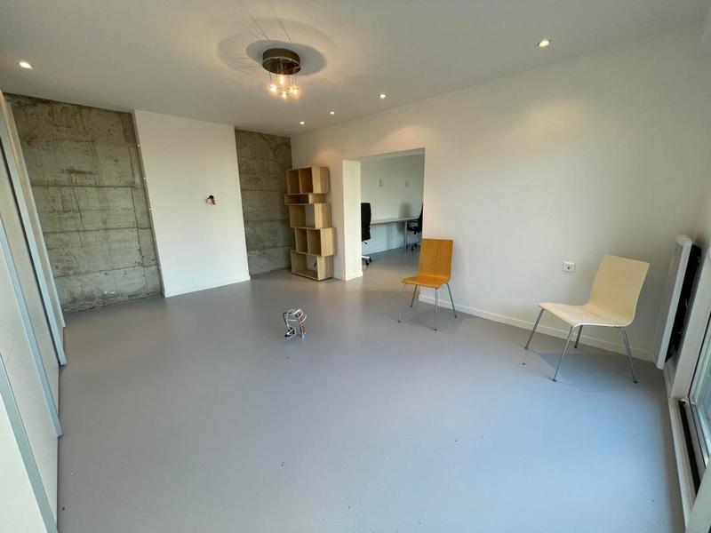 Maison - 300 m² - 8 pièces