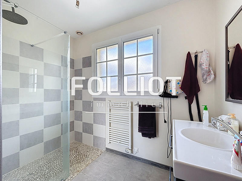 Maison - 131 m² - 8 pièces