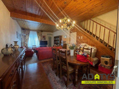 Maison - 121 m² - 6 pièces