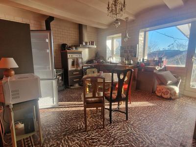 Maison - 75 m² - 4 pièces