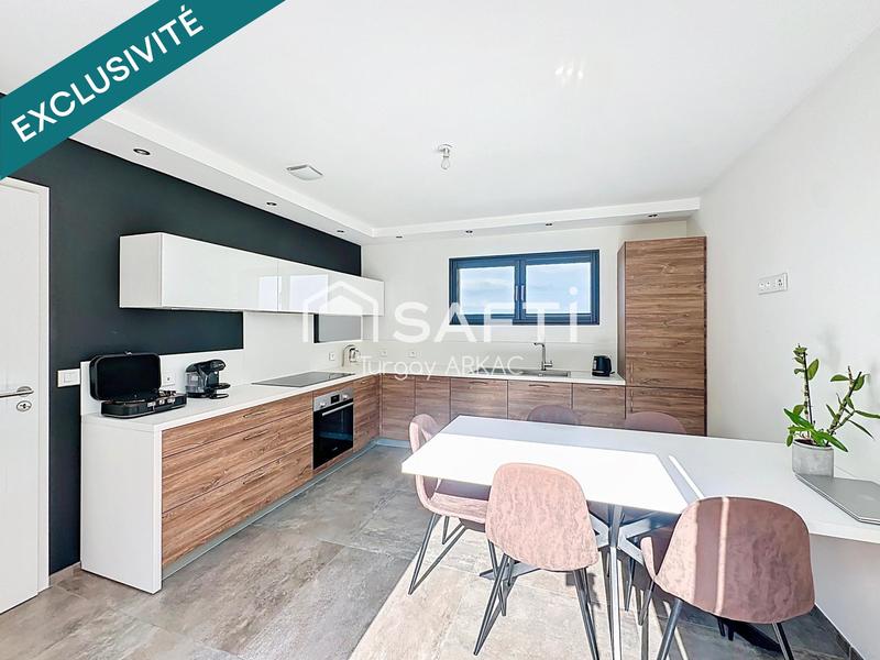 Maison - 140 m² - 5 pièces