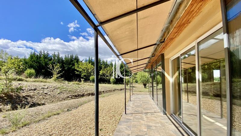 Maison de bois - 182 m² - 6 pièces