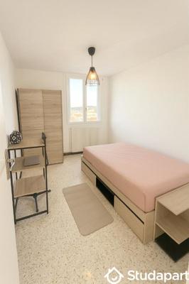 Chambre - 11 m² - 1 pièce