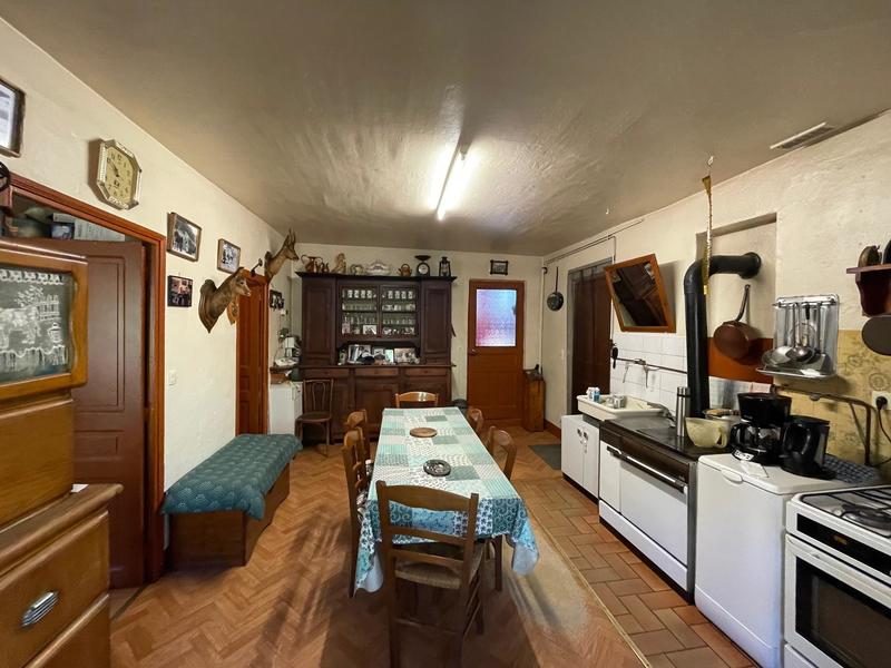 Maison - 190 m² - 11 pièces