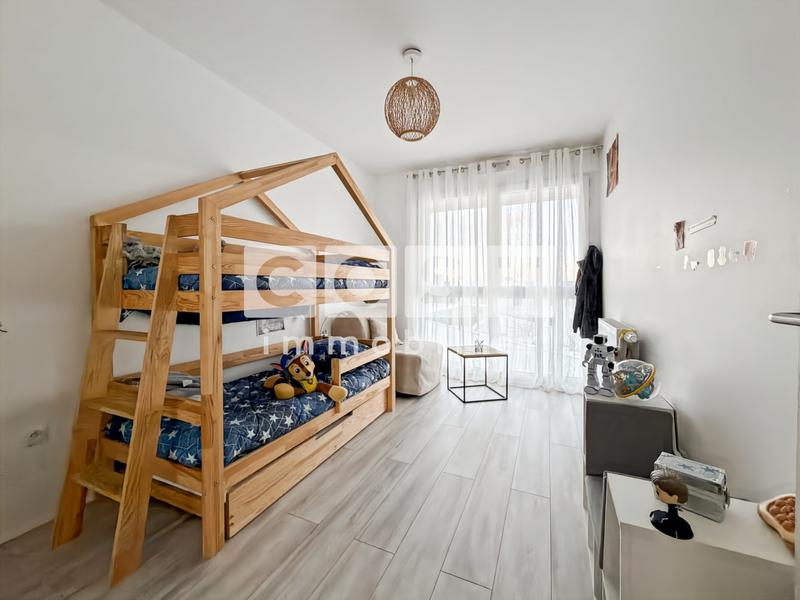 Appartement - 98 m² - 5 pièces