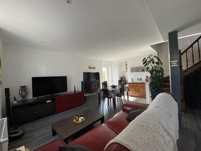 Maison - 127 m² - 7 pièces