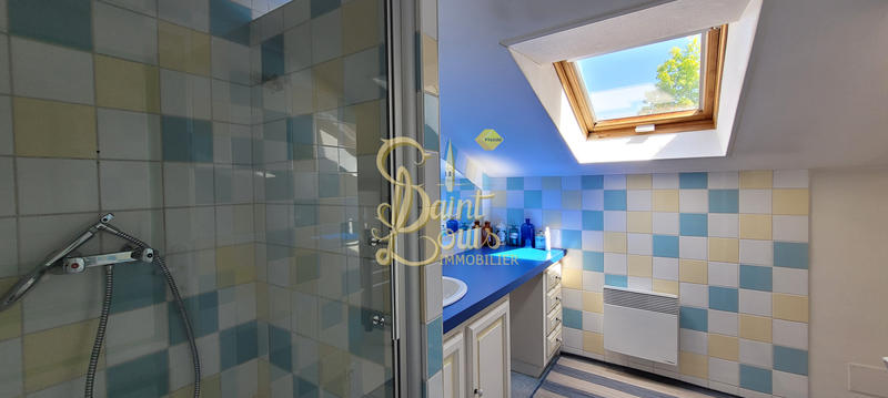 Maison - 300 m² - 7 pièces