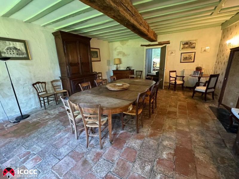 Demeure - 563 m² - 18 pièces