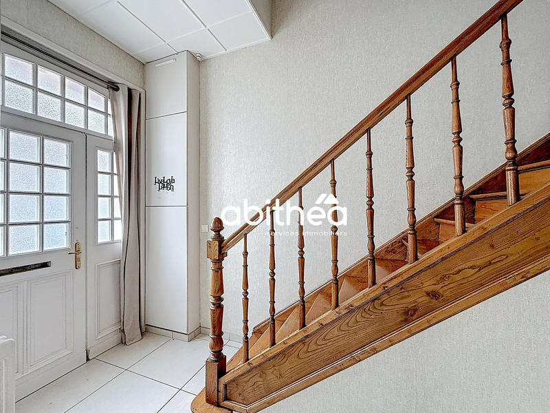 Maison - 182 m² - 6 pièces