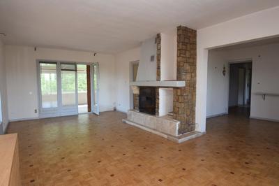 Maison - 168 m² - 9 pièces