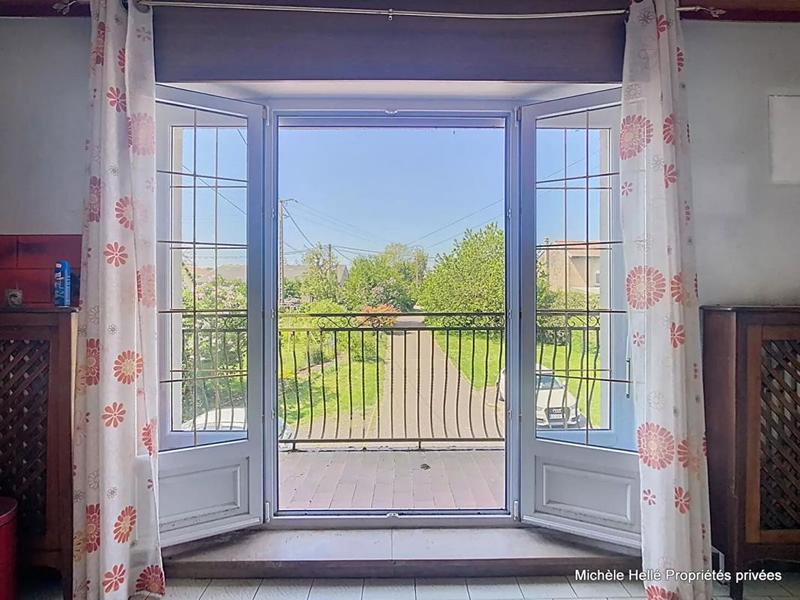 Maison - 210 m² - 7 pièces