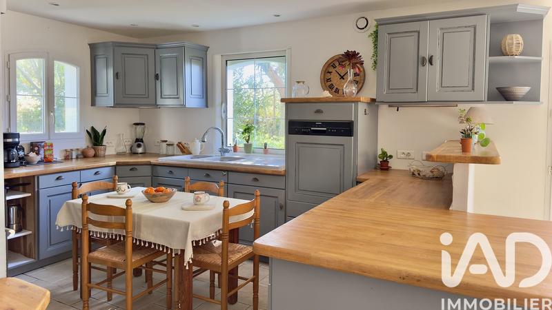 Maison - 170 m² - 9 pièces