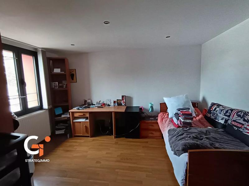 Maison - 195 m² - 8 pièces