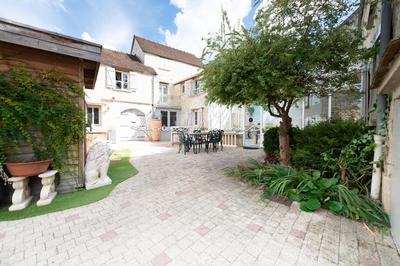 Maison - 275 m² - 7 pièces