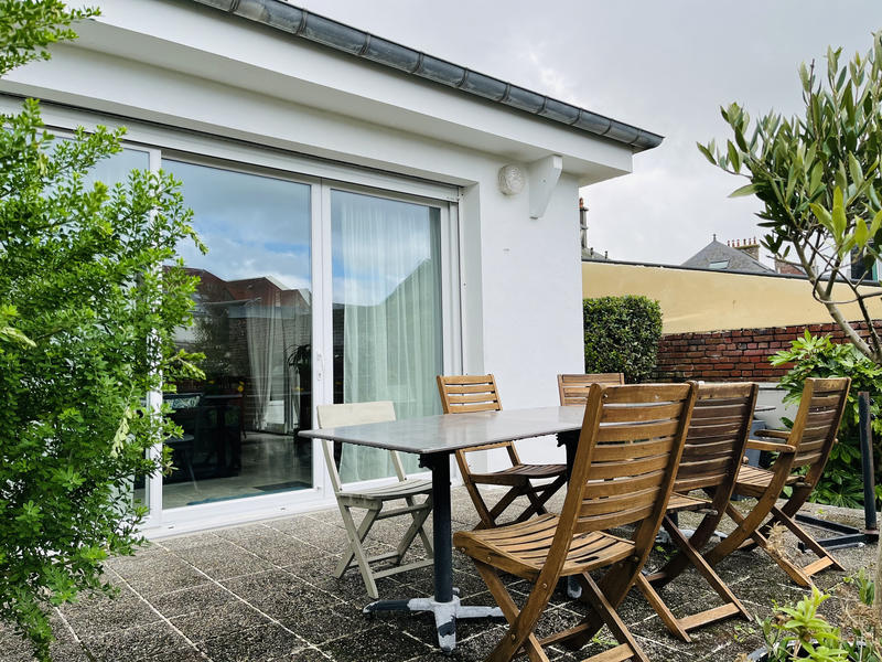 Maison - 202 m² - 10 pièces