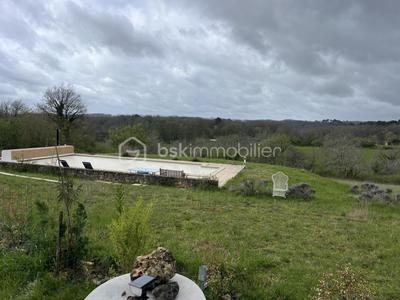 Maison en pierre - 203 m² - 10 pièces