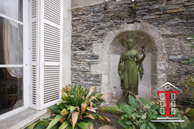 Maison - 400 m² - 18 pièces