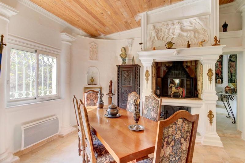 Demeure - 110 m² - 5 pièces