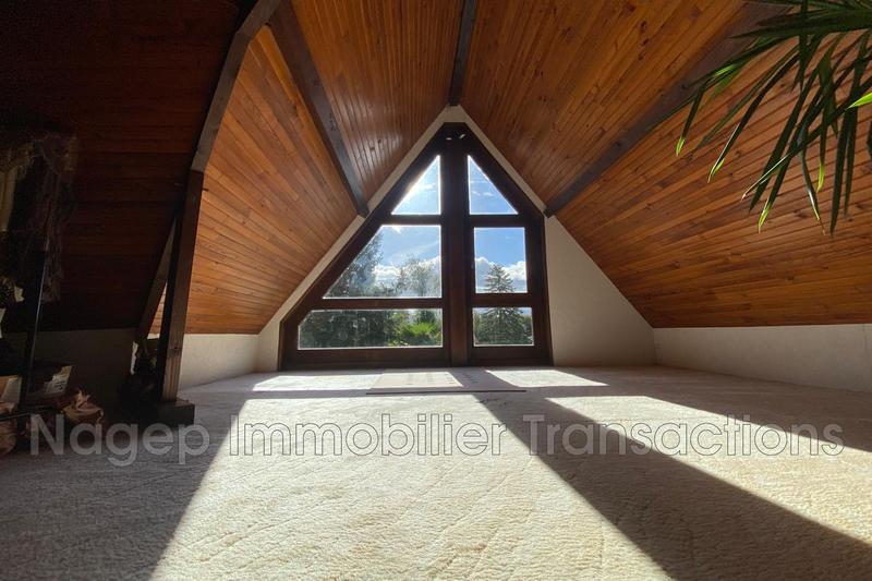 Maison - 259 m² - 8 pièces