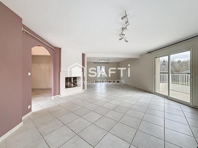 Maison - 208 m² - 8 pièces