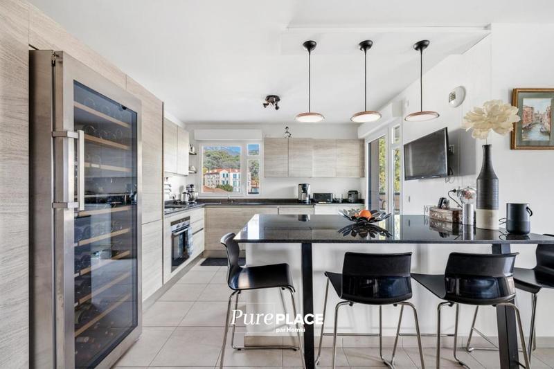 Appartement - 110 m² - 4 pièces