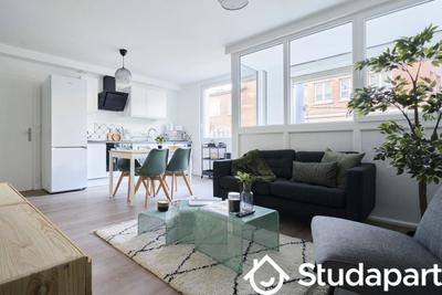 Chambre - 10 m² - 1 pièce