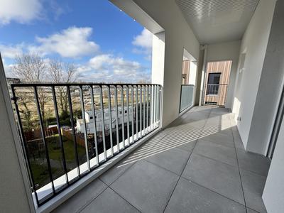 Appartement - 82 m² - 4 pièces