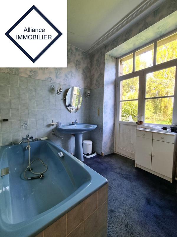 Maison ancienne - 195 m² - 6 pièces