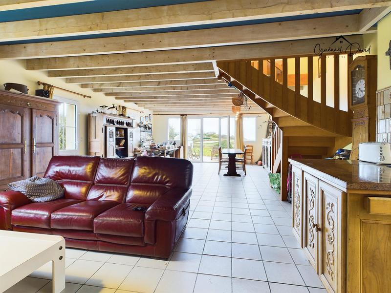 Maison - 190 m² - 8 pièces