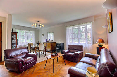 Maison - 99 m² - 4 pièces