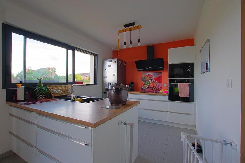 Maison - 86 m² - 4 pièces