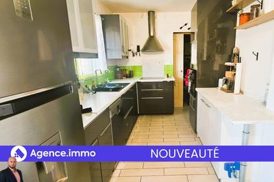 Maison - 91 m² - 5 pièces