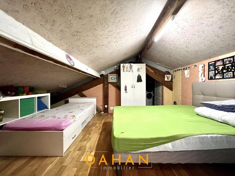 Villa - 255 m² - 6 pièces