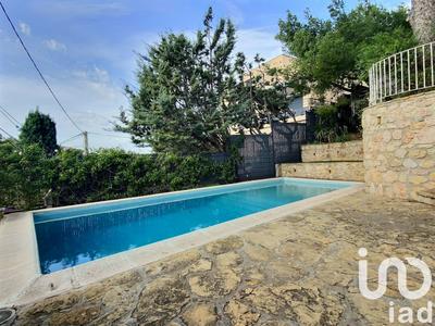 Maison - 220 m² - 7 pièces