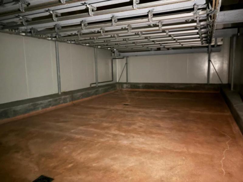 Divers - 3 000 m² - 15 pièces