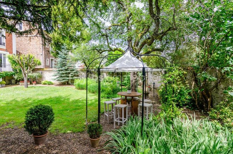 Maison bourgeoise - 204 m² - 9 pièces