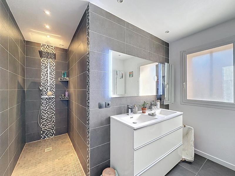 Appartement - 80 m² - 3 pièces